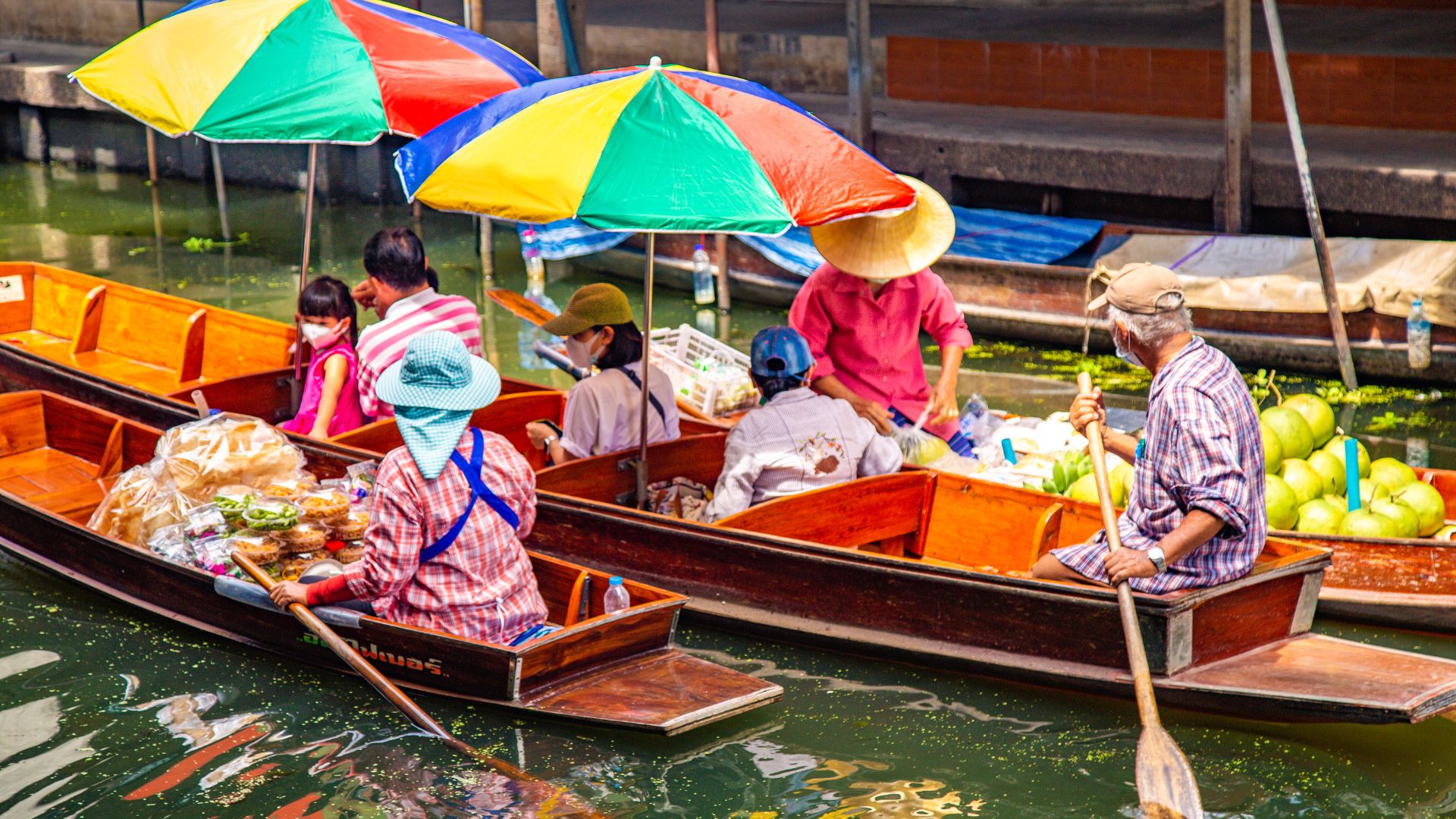 Pattaya Floating Market, riverside attraction in Pattaya displaying and showcasing the beautiful ancient Thai riverside living