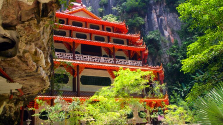 One of Ipoh's three most famous cave temples - Sam Poh Tong Temple